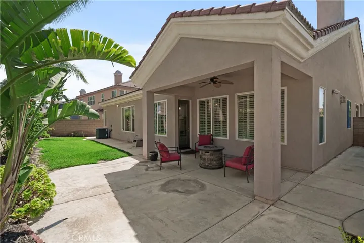 6930 Boulder Creek Drive, Eastvale, California 92880