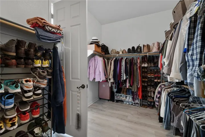 6930 Boulder Creek Drive, Eastvale, California 92880