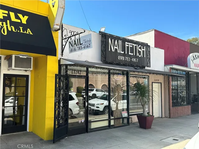 13242 Riverside Drive, Sherman Oaks, California 91423