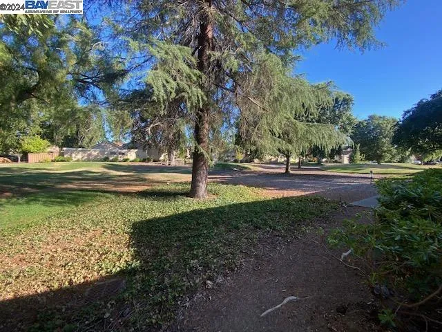 134 Northcreek Circle, Walnut Creek, California 94598-1315