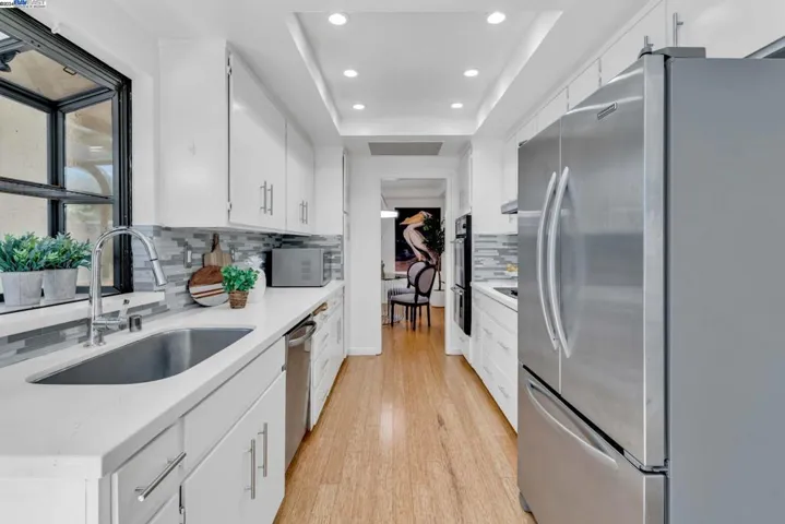 134 Northcreek Circle, Walnut Creek, California 94598-1315