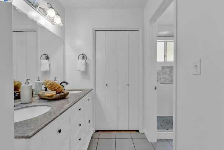 134 Northcreek Circle, Walnut Creek, California 94598-1315