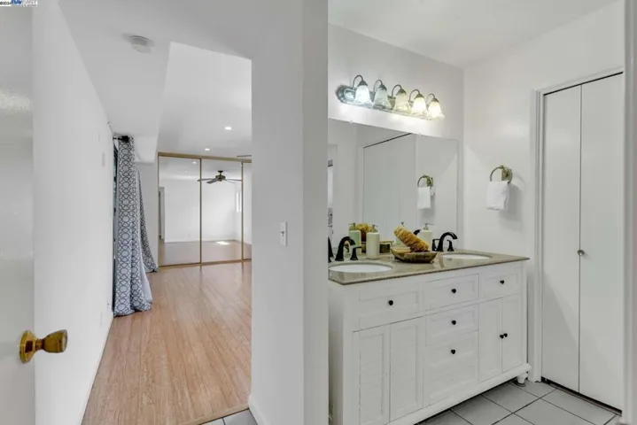 134 Northcreek Circle, Walnut Creek, California 94598-1315