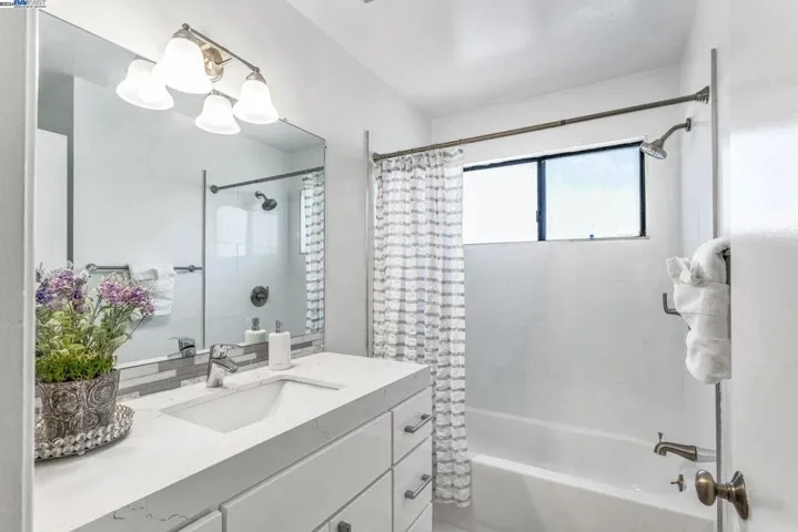 134 Northcreek Circle, Walnut Creek, California 94598-1315