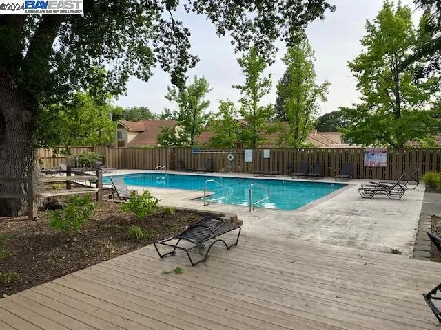 134 Northcreek Circle, Walnut Creek, California 94598-1315