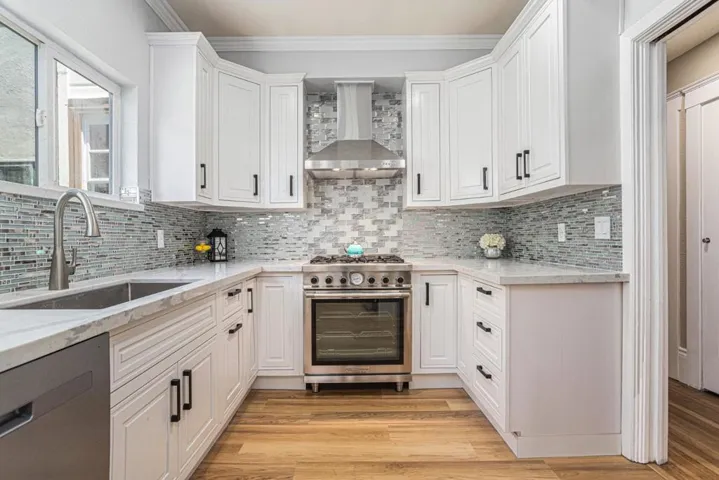 124 Russia Avenue, San Francisco, California 94112