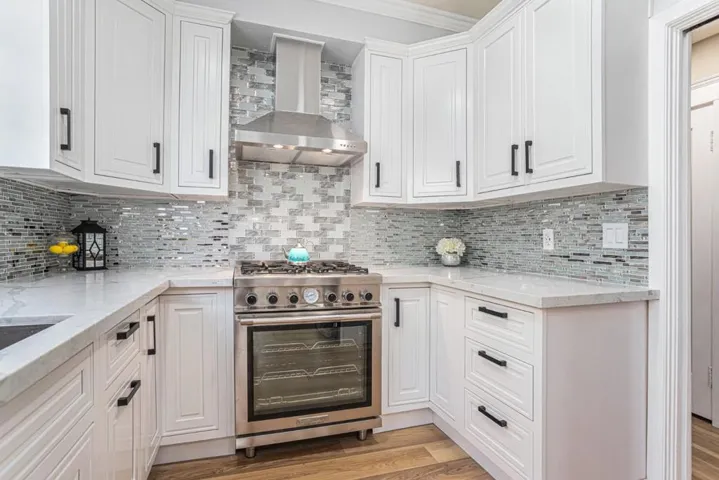124 Russia Avenue, San Francisco, California 94112