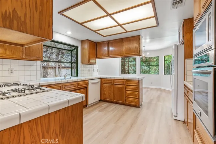 Kitchen into breakfast room