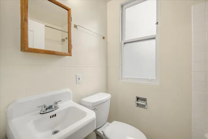 2025 San Jose Avenue, Alameda, California 94501