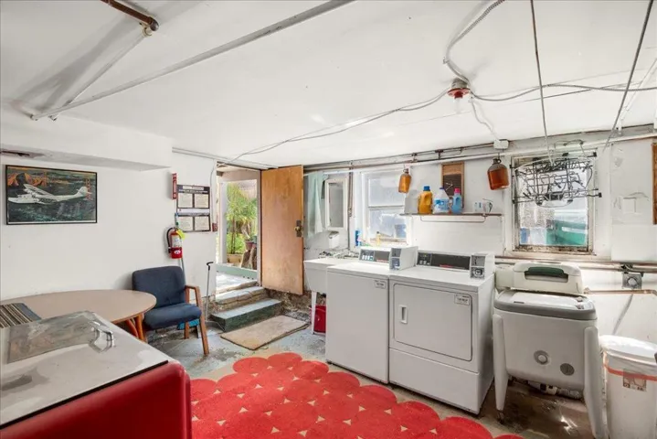 2025 San Jose Avenue, Alameda, California 94501