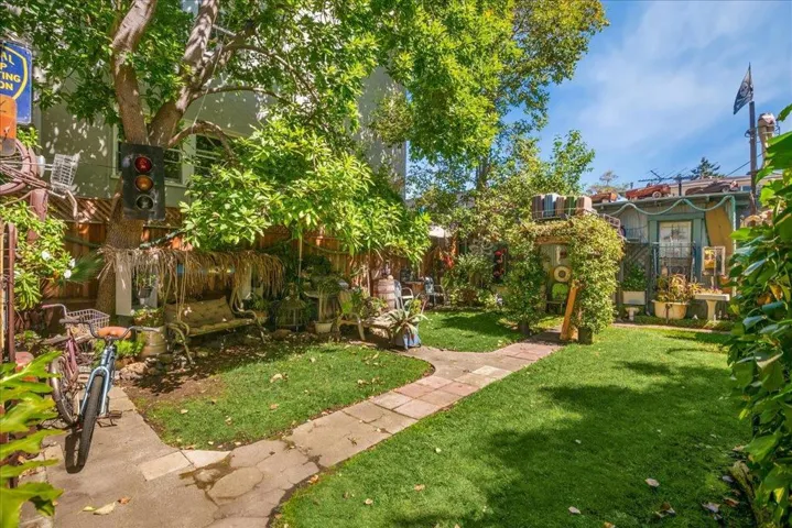 2025 San Jose Avenue, Alameda, California 94501