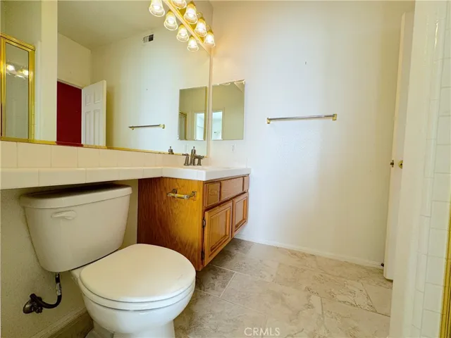 Bathroom downstairs
