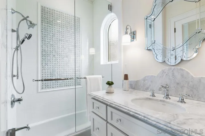 7971 Prospect Pl, La Jolla, California 92037