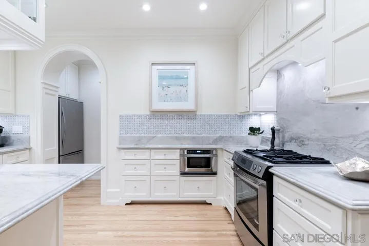 7971 Prospect Pl, La Jolla, California 92037