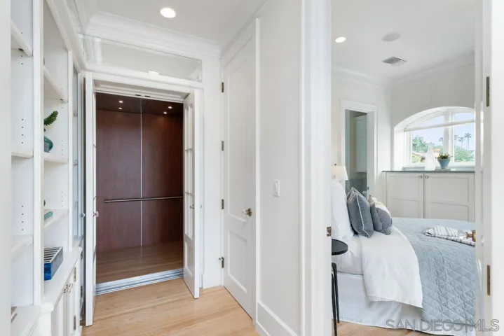 7971 Prospect Pl, La Jolla, California 92037