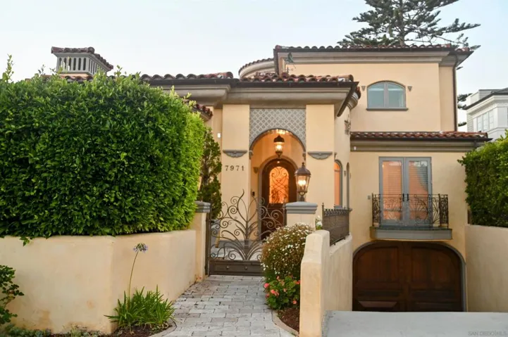 7971 Prospect Pl, La Jolla, California 92037