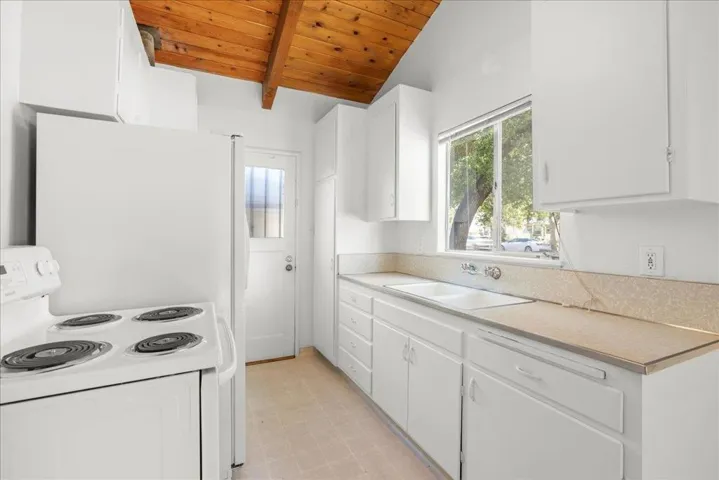 1556 4th Street, Livermore, California 94550
