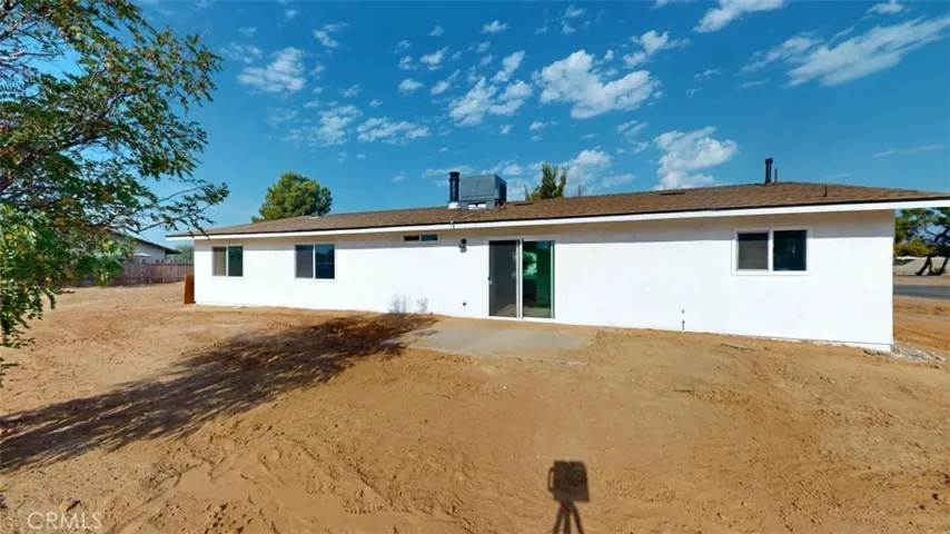 15019 Nanticoke Road, Apple Valley, California 92307