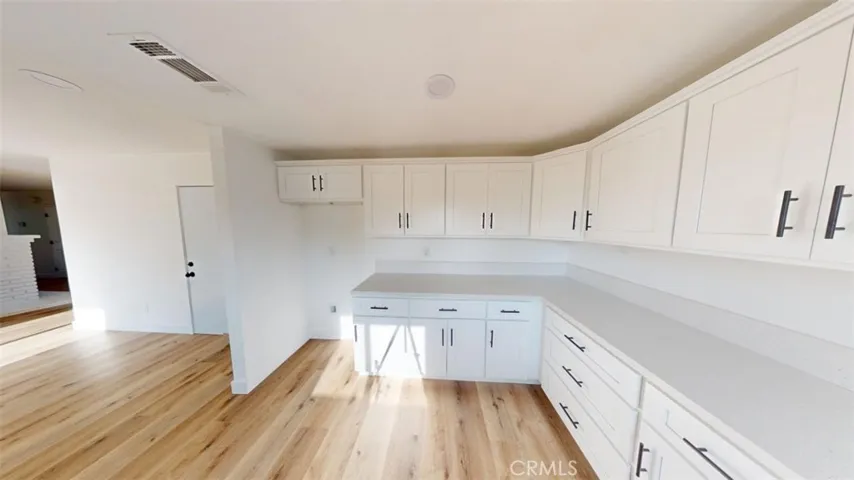 15019 Nanticoke Road, Apple Valley, California 92307