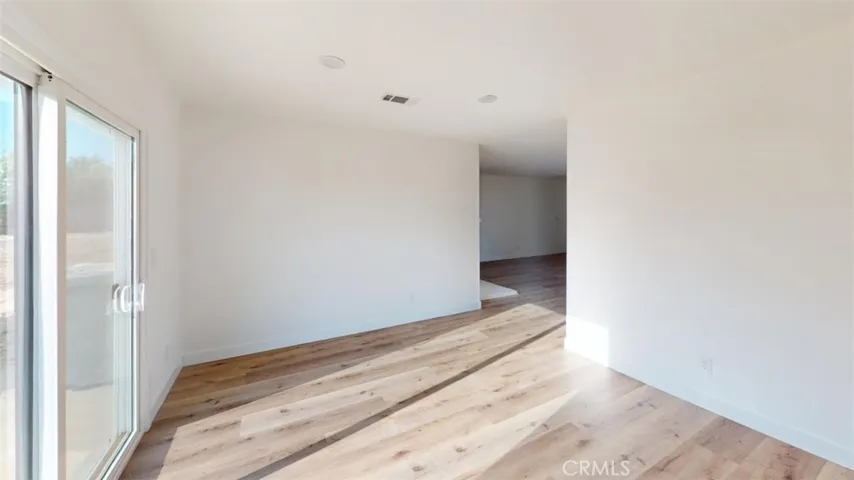 15019 Nanticoke Road, Apple Valley, California 92307