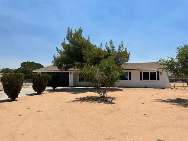 15019 Nanticoke Road, Apple Valley, California 92307