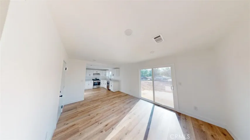 15019 Nanticoke Road, Apple Valley, California 92307