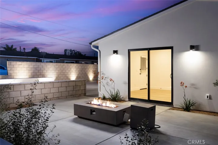 273 Costa Mesa Street A, Costa Mesa, California 92627