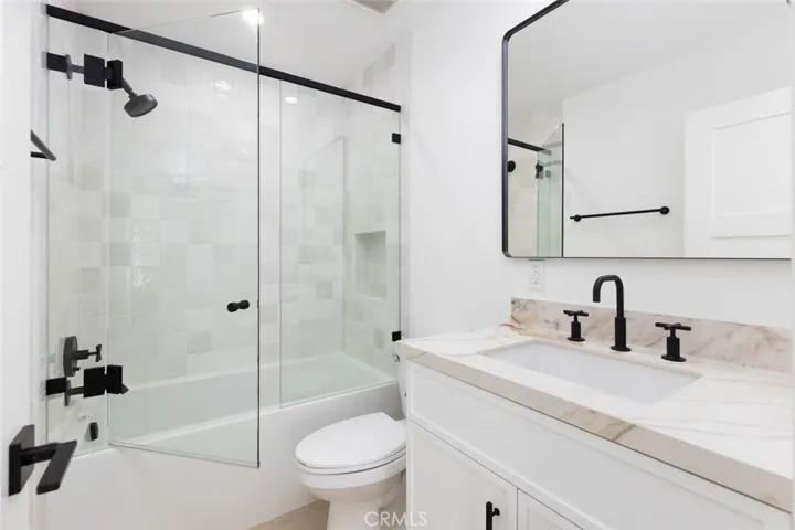 273 Costa Mesa Street A, Costa Mesa, California 92627