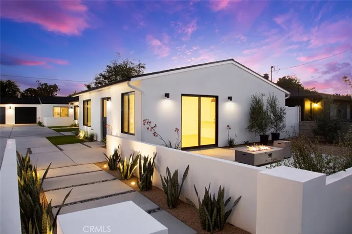 273 Costa Mesa Street A, Costa Mesa, California 92627