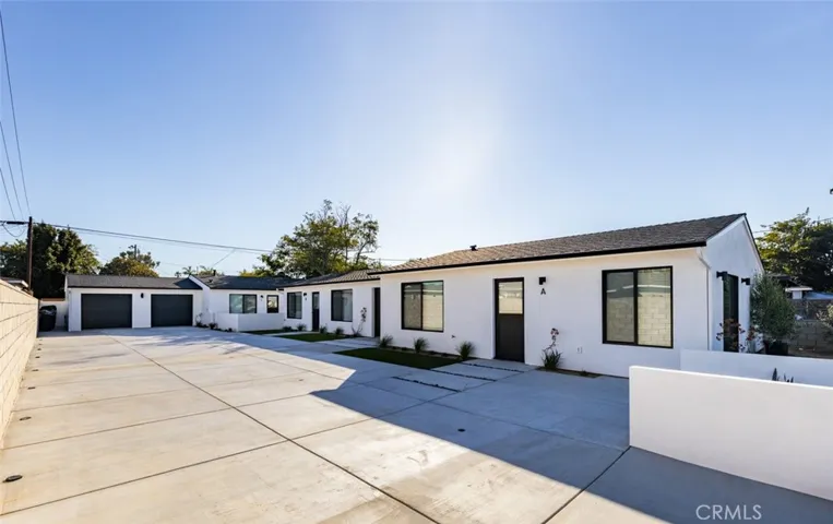 273 Costa Mesa Street A, Costa Mesa, California 92627