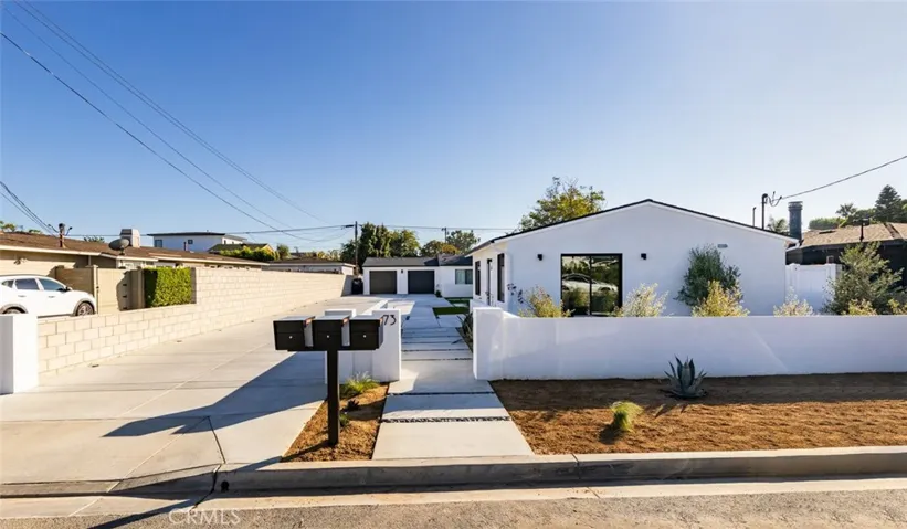 273 Costa Mesa Street A, Costa Mesa, California 92627