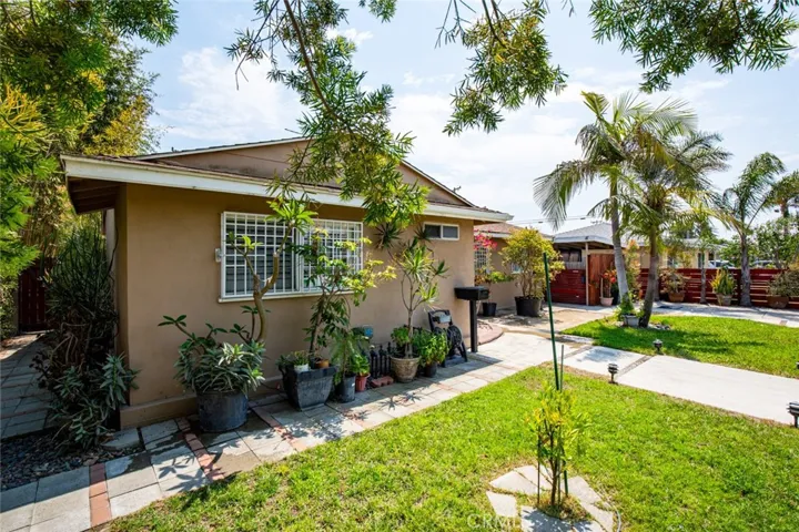 7922 Santa Barbara Avenue, Stanton, California 90680