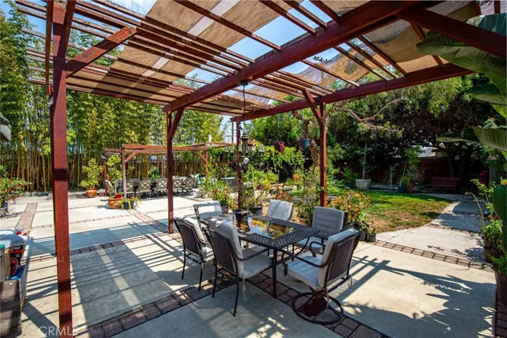 7922 Santa Barbara Avenue, Stanton, California 90680