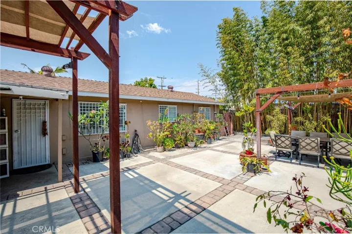 7922 Santa Barbara Avenue, Stanton, California 90680