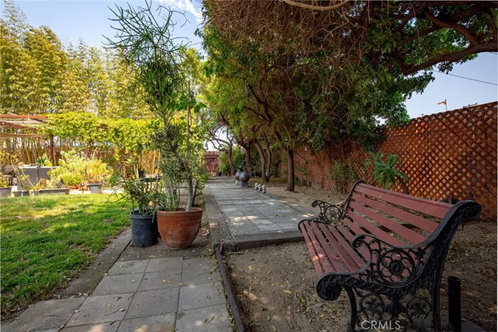 7922 Santa Barbara Avenue, Stanton, California 90680