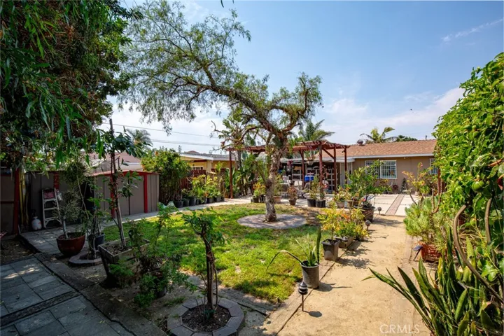 7922 Santa Barbara Avenue, Stanton, California 90680