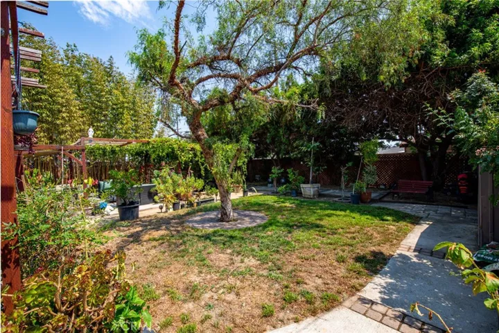 7922 Santa Barbara Avenue, Stanton, California 90680