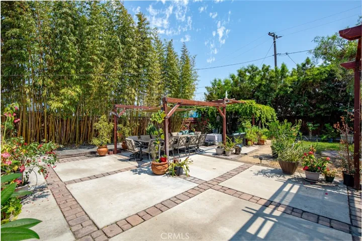 7922 Santa Barbara Avenue, Stanton, California 90680