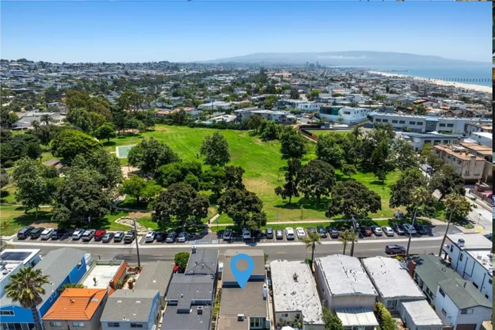 425 Gould Avenue, Hermosa Beach, California 90254
