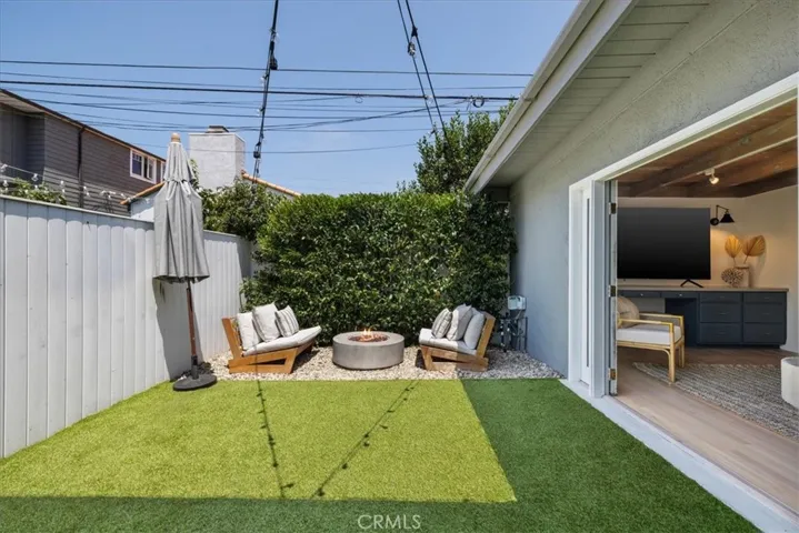 425 Gould Avenue, Hermosa Beach, California 90254