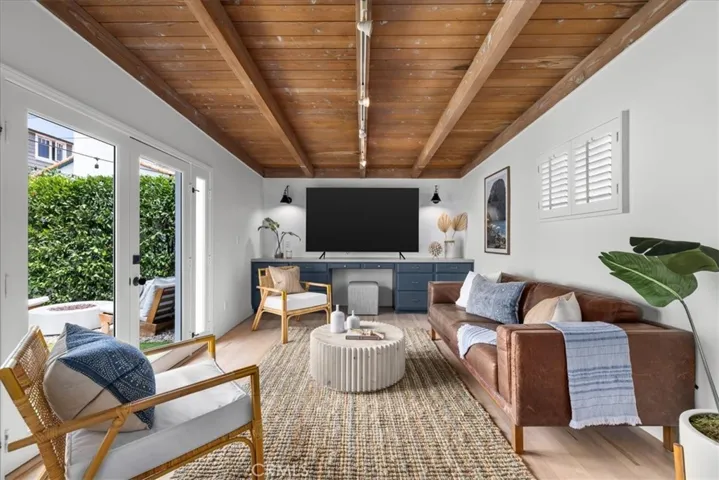 425 Gould Avenue, Hermosa Beach, California 90254
