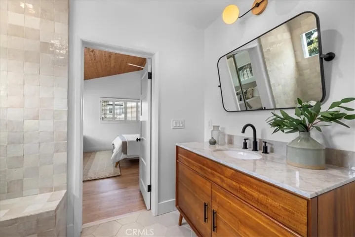425 Gould Avenue, Hermosa Beach, California 90254