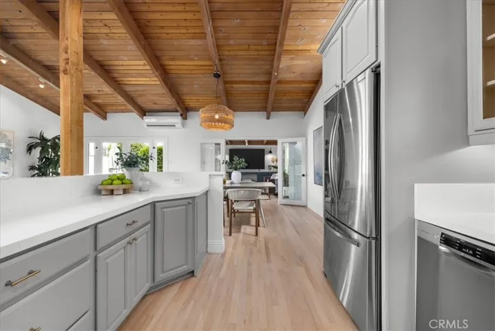 425 Gould Avenue, Hermosa Beach, California 90254