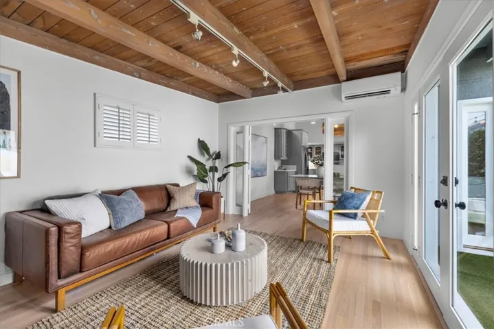 425 Gould Avenue, Hermosa Beach, California 90254