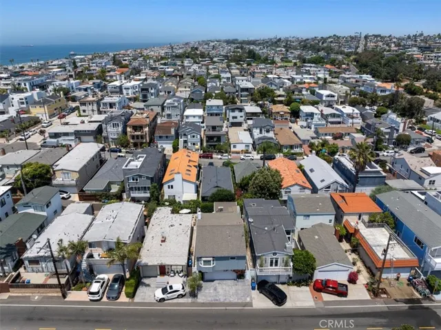 425 Gould Avenue, Hermosa Beach, California 90254