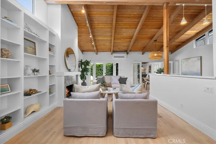 425 Gould Avenue, Hermosa Beach, California 90254