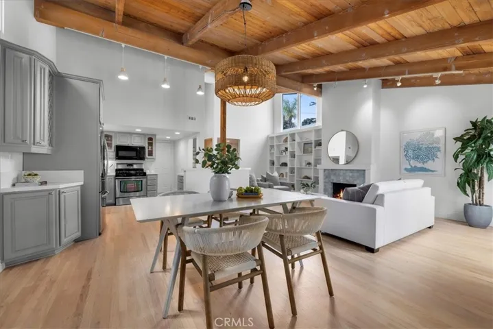 425 Gould Avenue, Hermosa Beach, California 90254