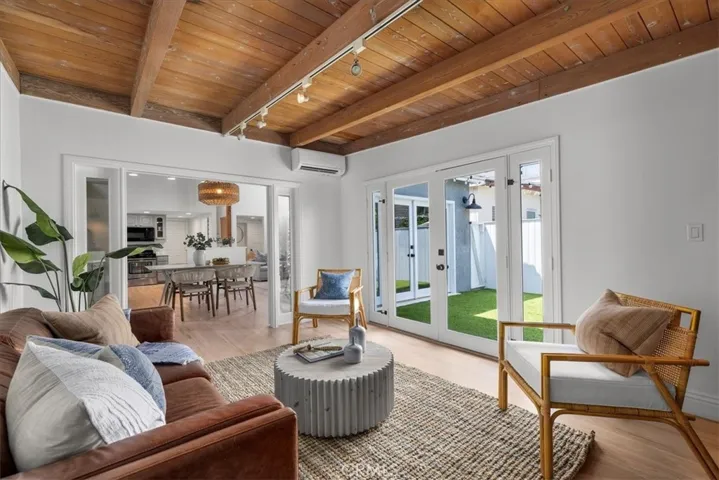 425 Gould Avenue, Hermosa Beach, California 90254