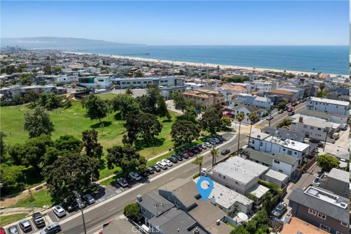 425 Gould Avenue, Hermosa Beach, California 90254