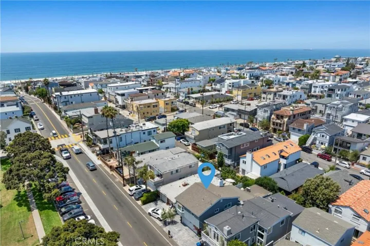 425 Gould Avenue, Hermosa Beach, California 90254